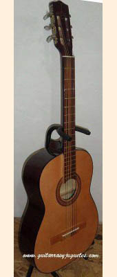 Guitarra Económica modelo ETE de Paracho Vista 3